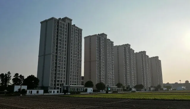 旅游咨询中如何处理游客的突发状况?